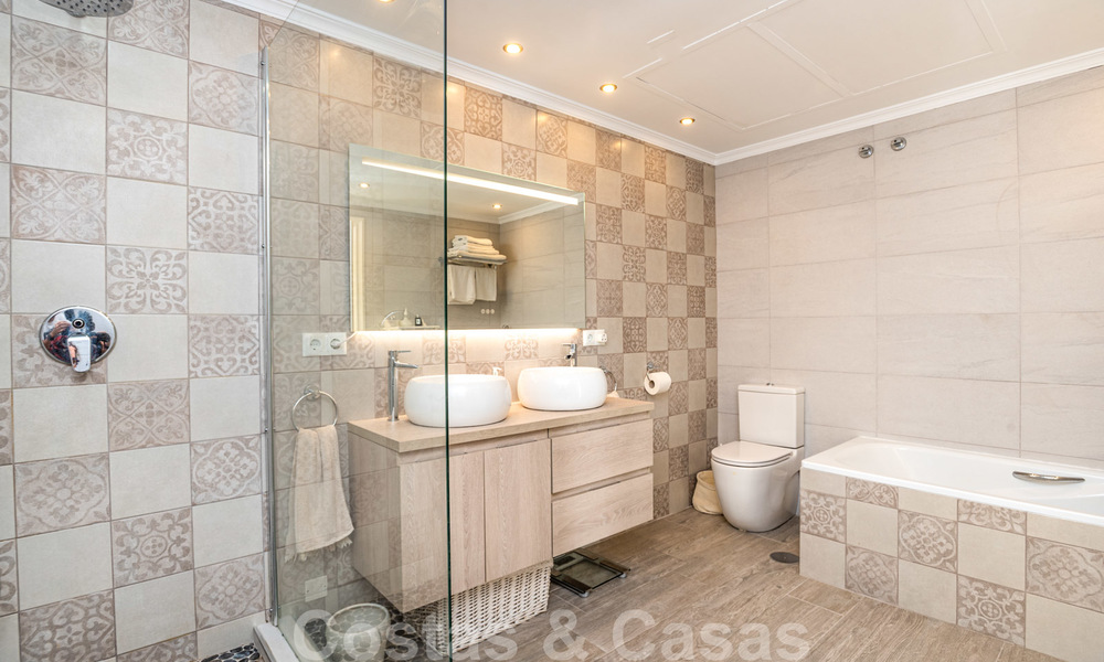 Prêt à emménager, appartement spacieux avec vue panoramique sur la côte et la mer à Benahavis - Marbella 28476