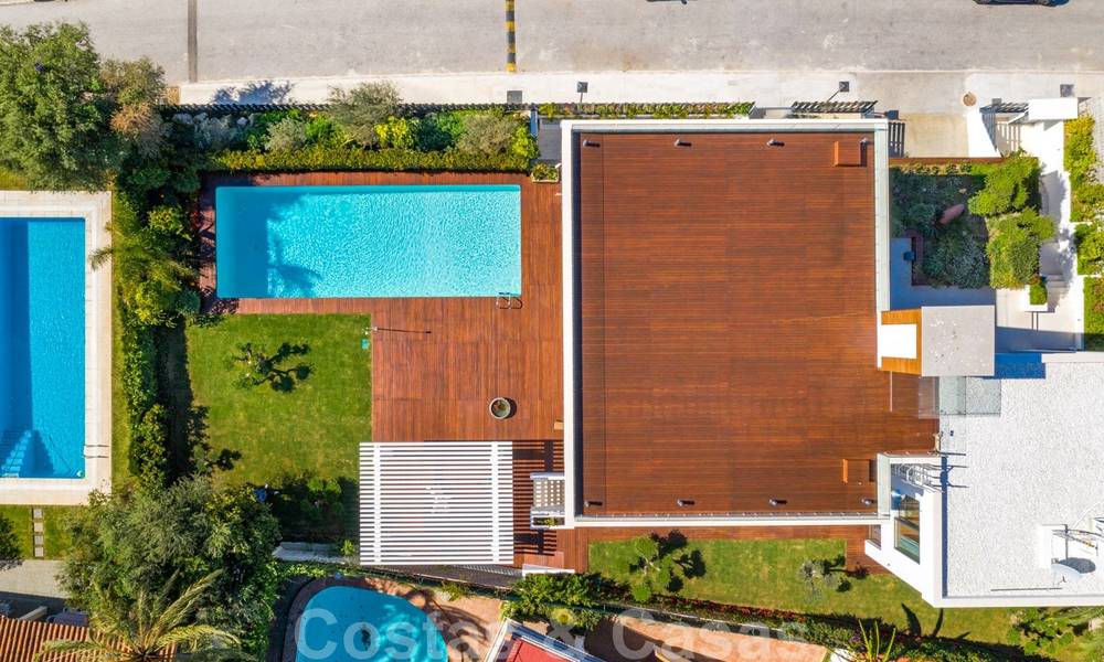 A vendre, villa moderne prête à emménager, à proximité de Puerto Banus à Nueva Andalucia, Marbella 28645