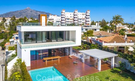 A vendre, villa moderne prête à emménager, à proximité de Puerto Banus à Nueva Andalucia, Marbella 28647