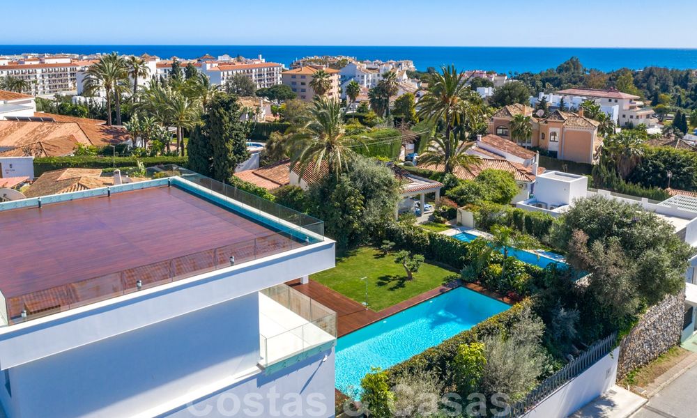 A vendre, villa moderne prête à emménager, à proximité de Puerto Banus à Nueva Andalucia, Marbella 28648