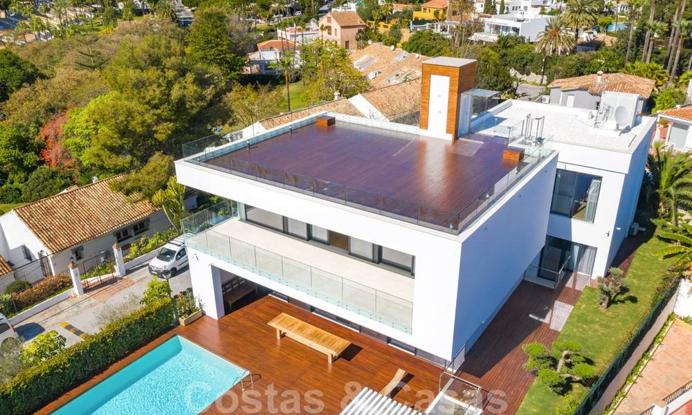 A vendre, villa moderne prête à emménager, à proximité de Puerto Banus à Nueva Andalucia, Marbella 28650