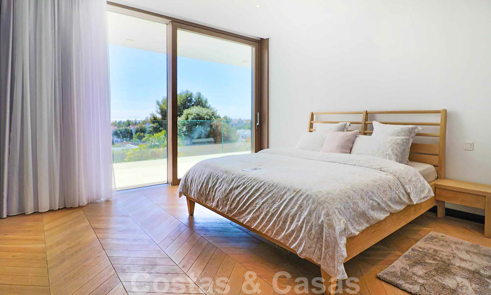 A vendre, villa moderne prête à emménager, à proximité de Puerto Banus à Nueva Andalucia, Marbella 28661
