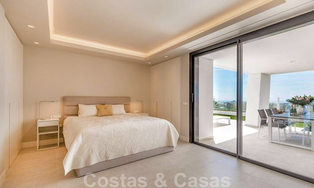 Spacieux appartement de luxe moderne de 3 chambres à coucher à vendre avec vue sur la mer et prêt à emménager, Nueva Andalucia, Marbella 28908