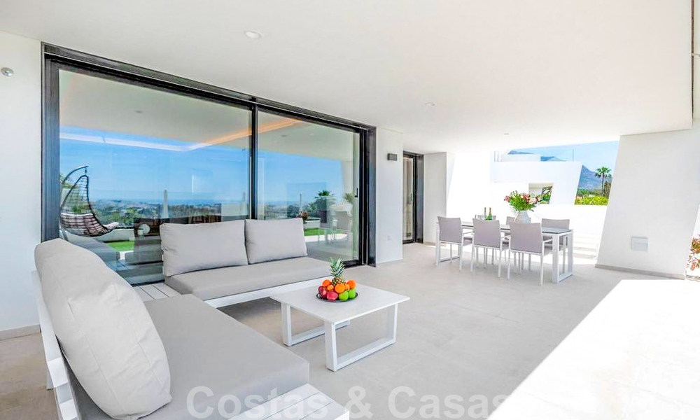 Spacieux appartement de luxe moderne de 3 chambres à coucher à vendre avec vue sur la mer et prêt à emménager, Nueva Andalucia, Marbella 28912