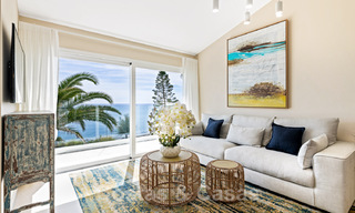 A vendre, villa de bord de mer entièrement rénovée, prête à emménager, avec vue sur la mer à Estepona Ouest 28884 