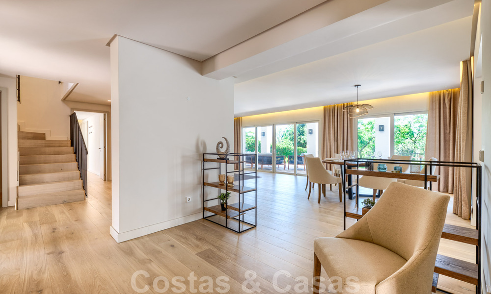 A vendre, villa en première ligne du golf, rénovée avec goût dans un quartier recherché et calme - Guadalmina - Marbella 29210