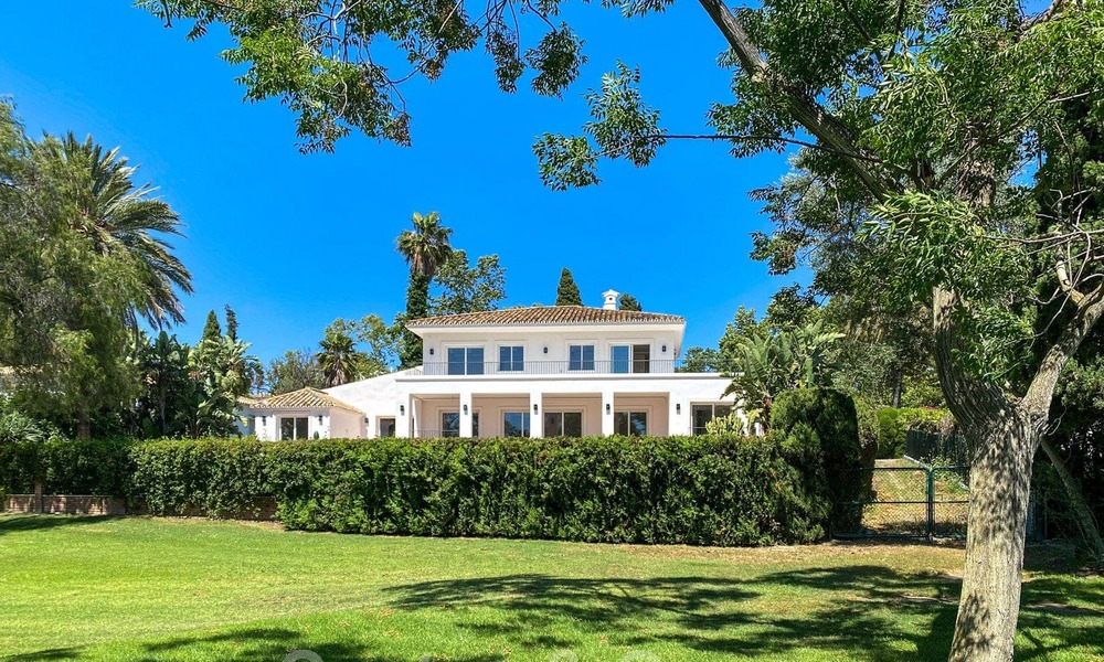 A vendre, villa en première ligne du golf, rénovée avec goût dans un quartier recherché et calme - Guadalmina - Marbella 29218