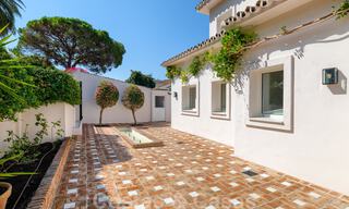 A vendre, villa en première ligne du golf, rénovée avec goût dans un quartier recherché et calme - Guadalmina - Marbella 29227 