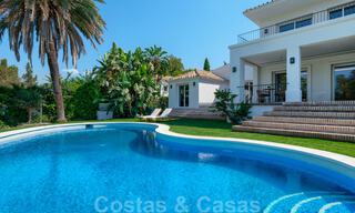 A vendre, villa en première ligne du golf, rénovée avec goût dans un quartier recherché et calme - Guadalmina - Marbella 29234 