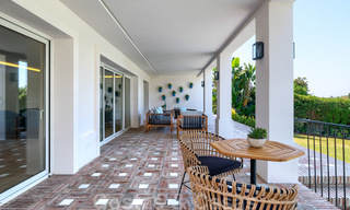 A vendre, villa en première ligne du golf, rénovée avec goût dans un quartier recherché et calme - Guadalmina - Marbella 29238 