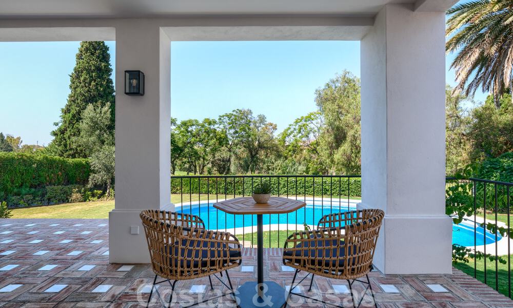 A vendre, villa en première ligne du golf, rénovée avec goût dans un quartier recherché et calme - Guadalmina - Marbella 29241