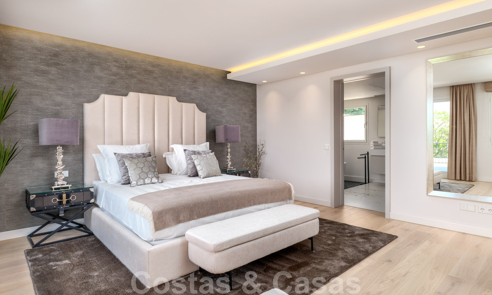 A vendre, villa en première ligne du golf, rénovée avec goût dans un quartier recherché et calme - Guadalmina - Marbella 29247