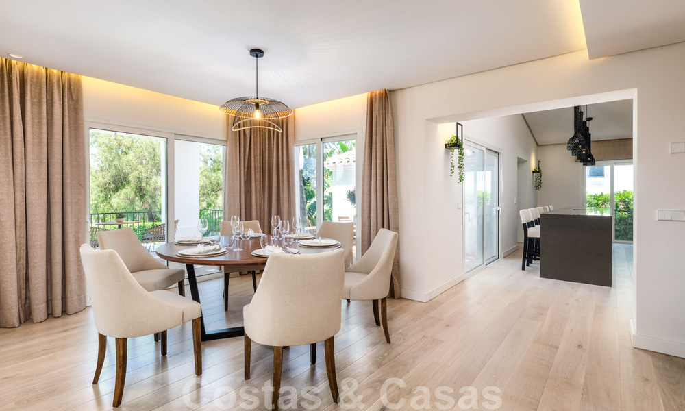 A vendre, villa en première ligne du golf, rénovée avec goût dans un quartier recherché et calme - Guadalmina - Marbella 29276
