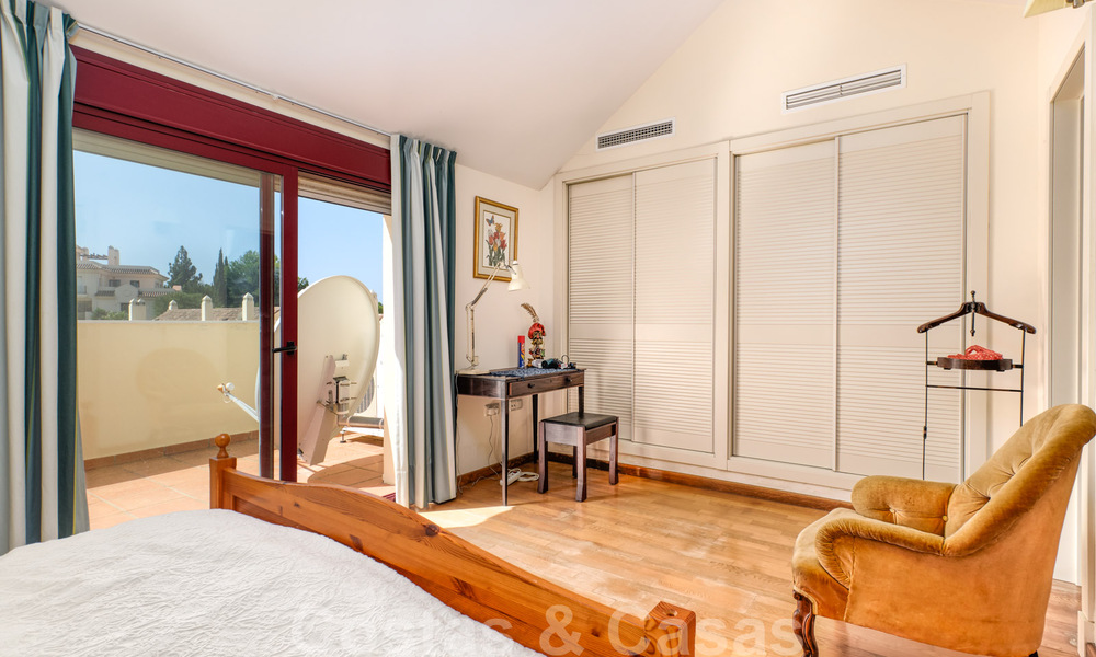 Belle maison de ville à vendre avec 3 chambres à proximité des commodités et de Puerto Banus à Nueva Andalucia, Marbella 29279