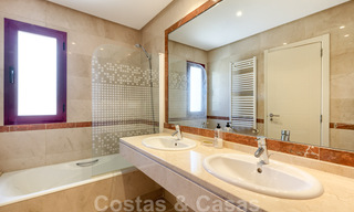 Belle maison de ville à vendre avec 3 chambres à proximité des commodités et de Puerto Banus à Nueva Andalucia, Marbella 29283 