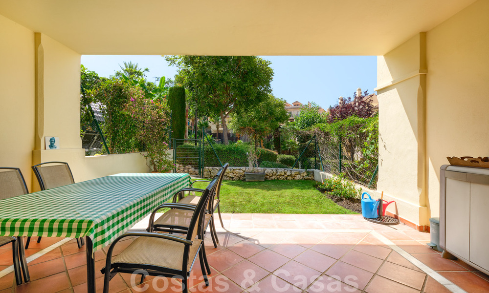 Belle maison de ville à vendre avec 3 chambres à proximité des commodités et de Puerto Banus à Nueva Andalucia, Marbella 29291