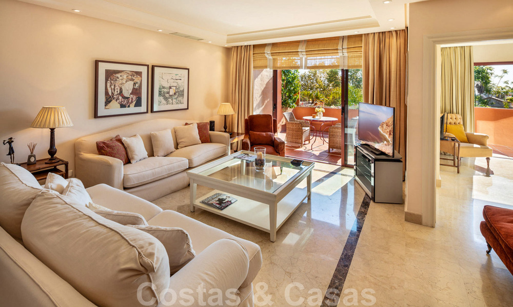 Appartement penthouse de luxe à vendre avec vue sur la mer, à quelques pas de Puerto Banus à Nueva Andalucia, Marbella 29599