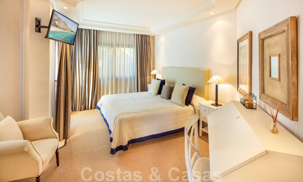 Appartement penthouse de luxe à vendre avec vue sur la mer, à quelques pas de Puerto Banus à Nueva Andalucia, Marbella 29601