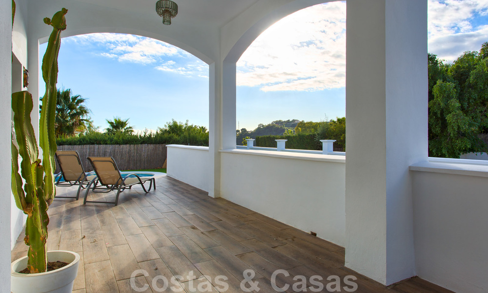 A vendre, villa rénovée de style contemporain sur le New Golden Mile, Marbella - Estepona 29365