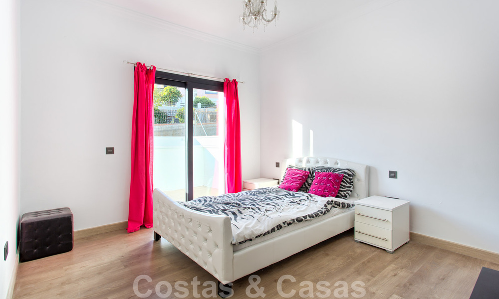 A vendre, villa rénovée de style contemporain sur le New Golden Mile, Marbella - Estepona 29370