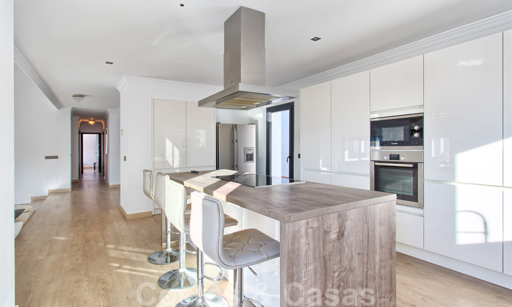 A vendre, villa rénovée de style contemporain sur le New Golden Mile, Marbella - Estepona 29381