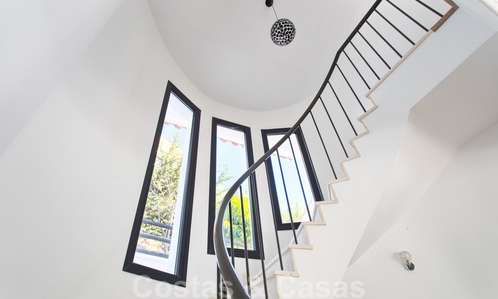 A vendre, villa rénovée de style contemporain sur le New Golden Mile, Marbella - Estepona 29383