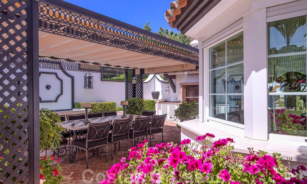 Spectaculaire et élégant manoir en vente dans l'ouest de Marbella, près de la plage 29402