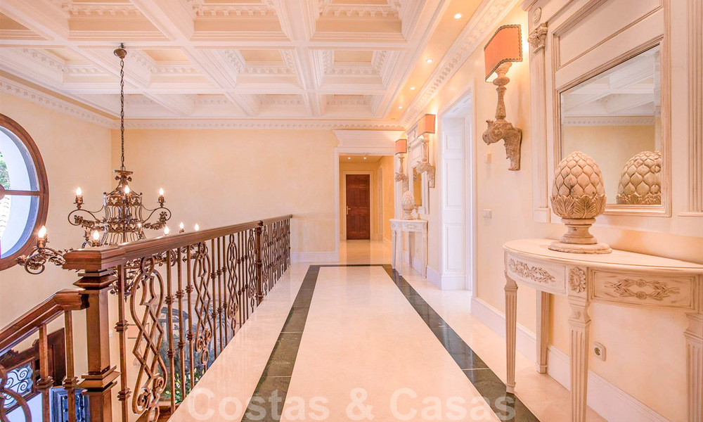 Spectaculaire et élégant manoir en vente dans l'ouest de Marbella, près de la plage 29411