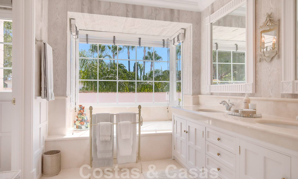 Spectaculaire et élégant manoir en vente dans l'ouest de Marbella, près de la plage 29413