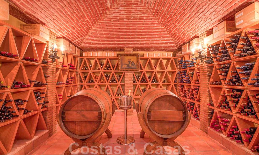 Spectaculaire et élégant manoir en vente dans l'ouest de Marbella, près de la plage 29423