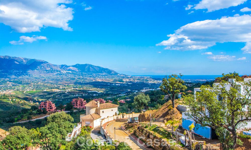 Villa moderne de nouvelle construction avec vue panoramique sur la montagne et la mer à vendre dans les collines de Marbella Est 57669