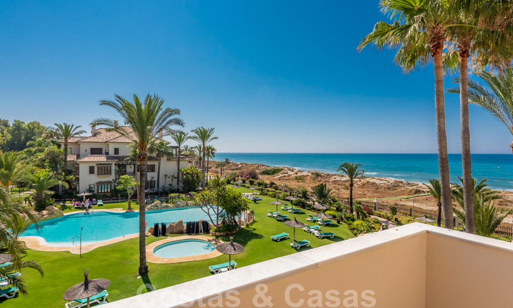 Penthouse exclusif de première ligne de plage à vendre à Los Monteros, Marbella 29581