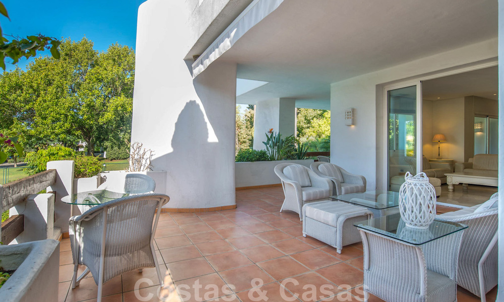 Spacieux, luxueux appartement de coin à vendre dans un complexe de plage en première ligne, à proximité du centre d'Estepona 29665