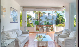 Spacieux, luxueux appartement de coin à vendre dans un complexe de plage en première ligne, à proximité du centre d'Estepona 29677 