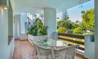 Spacieux, luxueux appartement de coin à vendre dans un complexe de plage en première ligne, à proximité du centre d'Estepona 29679 
