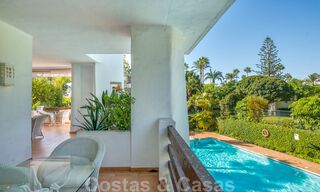 Spacieux, luxueux appartement de coin à vendre dans un complexe de plage en première ligne, à proximité du centre d'Estepona 29680 