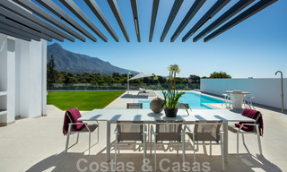 Villa élégamment rénovée à Nueva Andalucia, Marbella. En première ligne de golf de Aloha avec une vue imprenable. 29932 