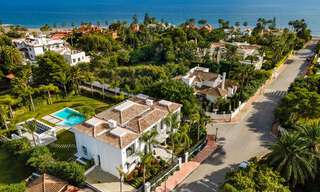 Spacieuse villa moderne de luxe près de la mer et un terrain de golf à vendre à Marbella - Estepona 30157 