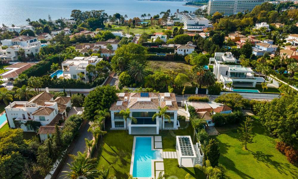 Spacieuse villa moderne de luxe près de la mer et un terrain de golf à vendre à Marbella - Estepona 30160