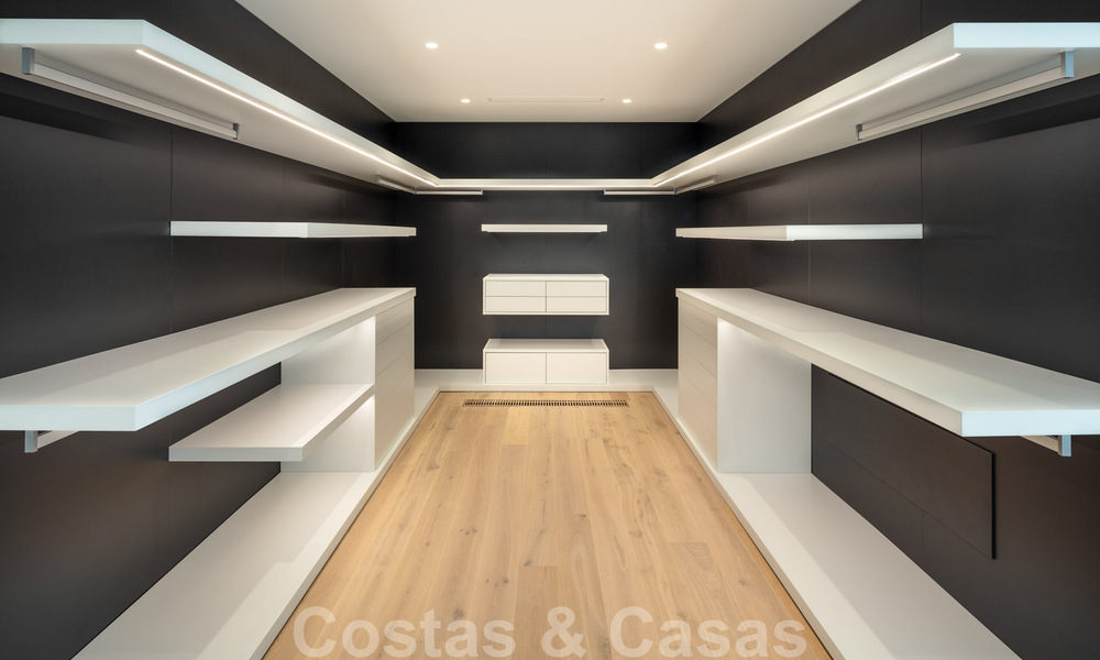 Spacieuse villa moderne de luxe près de la mer et un terrain de golf à vendre à Marbella - Estepona 30170