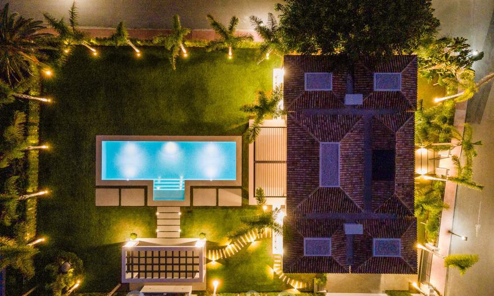 Spacieuse villa moderne de luxe près de la mer et un terrain de golf à vendre à Marbella - Estepona 30180