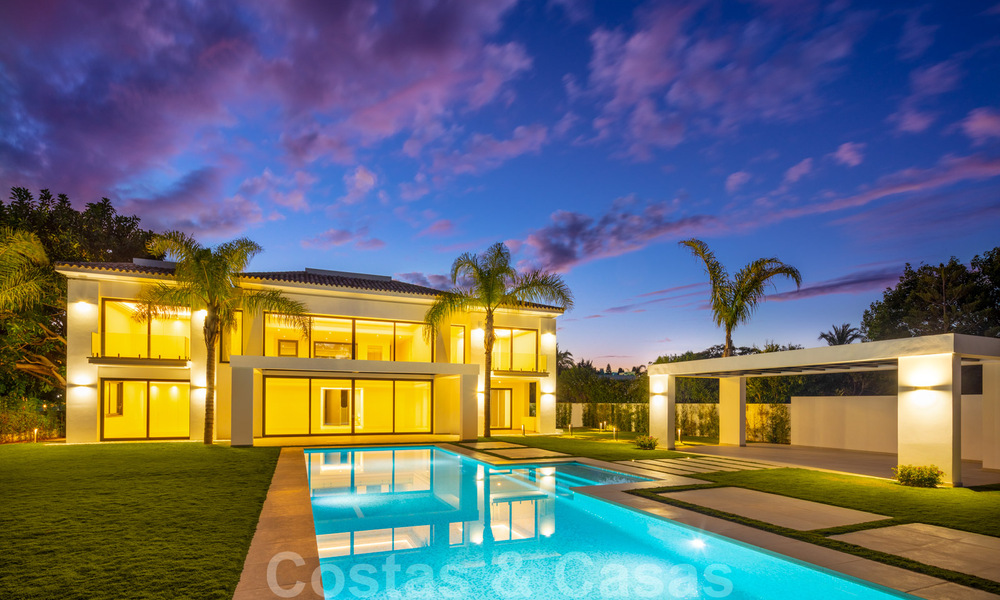 Spacieuse villa moderne de luxe près de la mer et un terrain de golf à vendre à Marbella - Estepona 30184