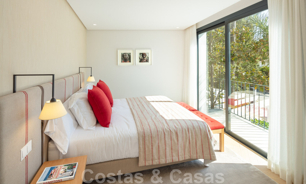 Villa en première ligne de golf élégamment rénovée au cœur de la Golf Valley à Nueva Andalucia, Marbella 30024
