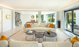 Villa en première ligne de golf élégamment rénovée au cœur de la Golf Valley à Nueva Andalucia, Marbella 30045 