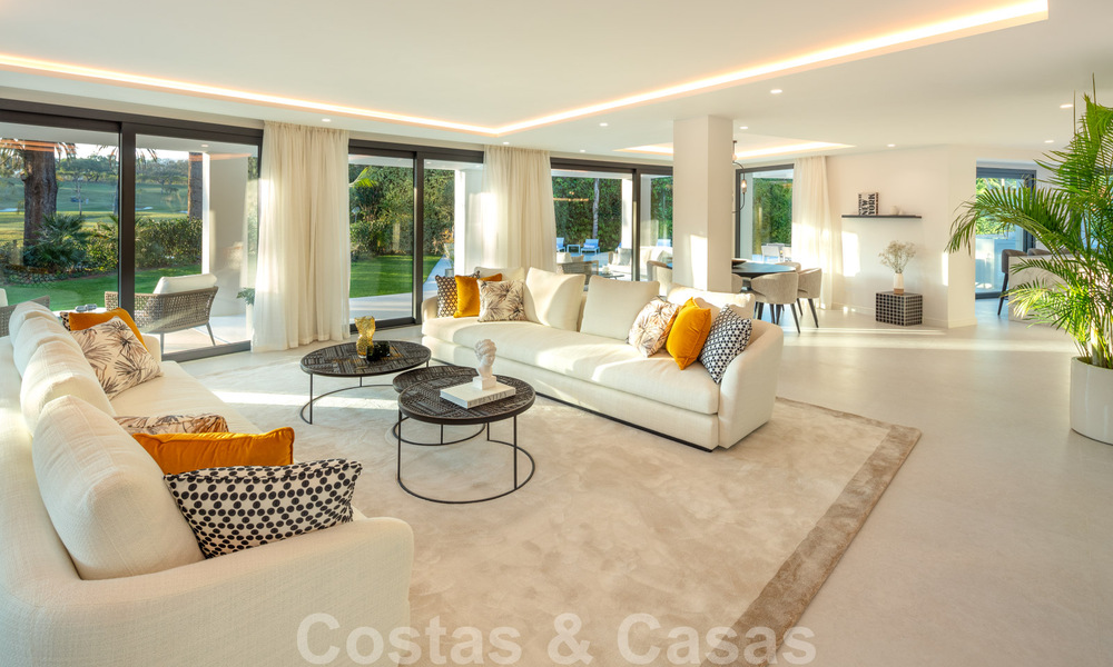 Villa en première ligne de golf élégamment rénovée au cœur de la Golf Valley à Nueva Andalucia, Marbella 30050