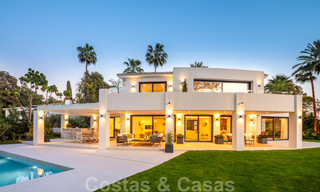 Villa en première ligne de golf élégamment rénovée au cœur de la Golf Valley à Nueva Andalucia, Marbella 30054 