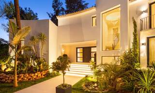 Villa en première ligne de golf élégamment rénovée au cœur de la Golf Valley à Nueva Andalucia, Marbella 30058 