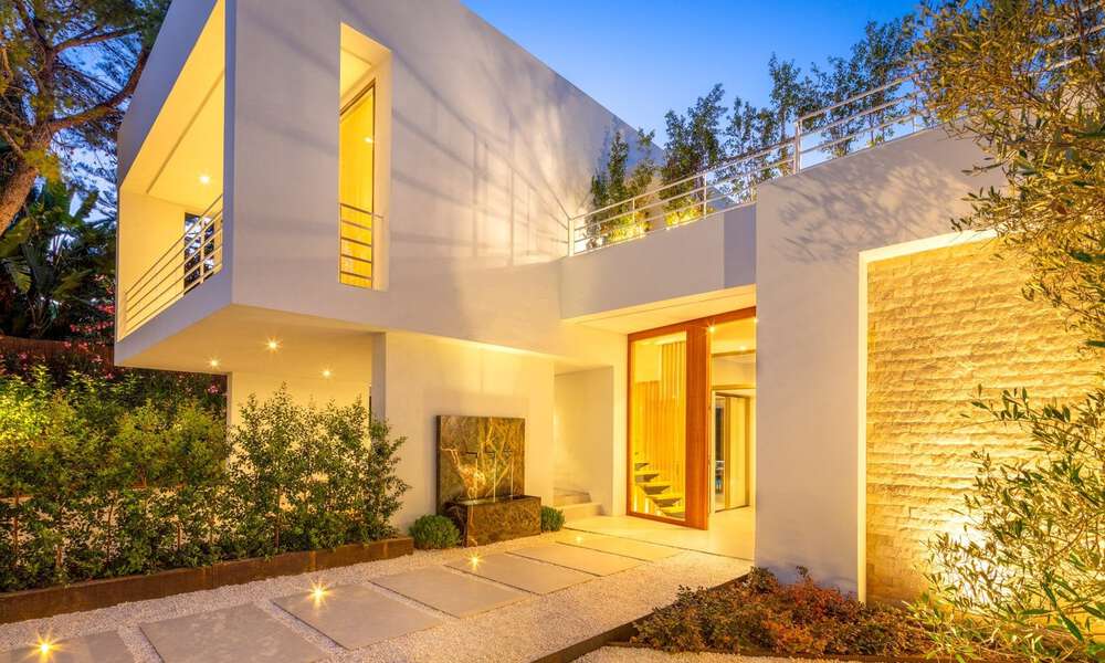 Elégante villa de construction récente avec de belles vues sur la montagne de La Concha à vendrre à Nueva Andalucia - Marbella 30080