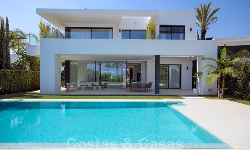 Nouvelles villas de luxes modernes à vendre sur la Mille d’Or, Marbella. Remise spéciale jusqu'au 31/12! 30242