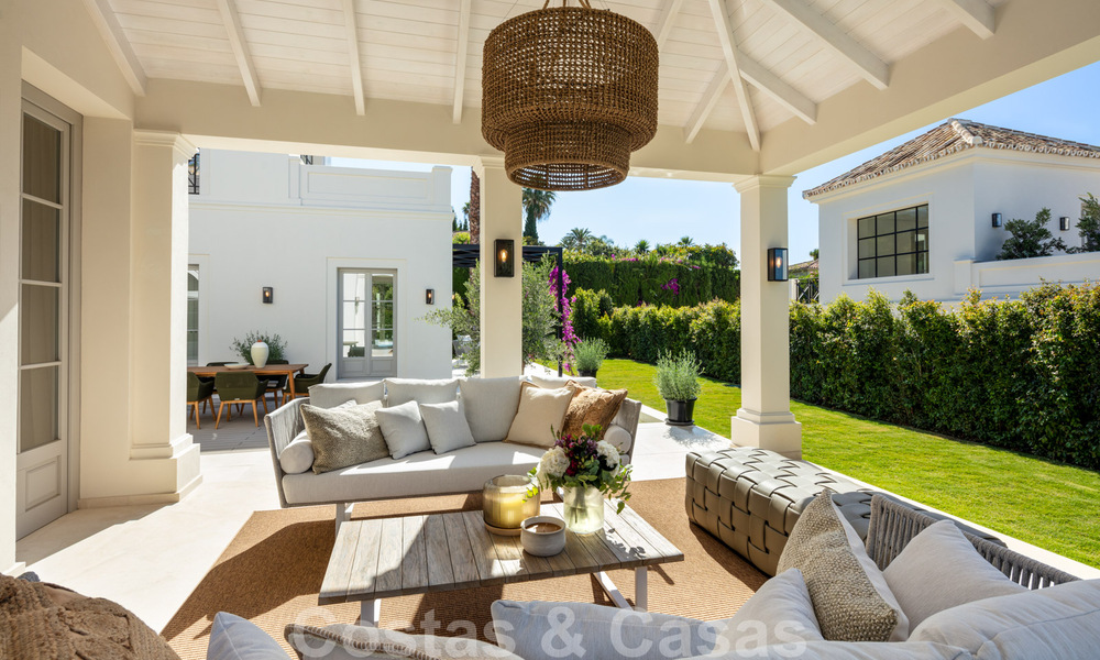 2 nouvelles villas de luxe élégantes et de grande qualité à vendre dans un style classique et provençal au-dessus du Golden Mile à Marbella 30460